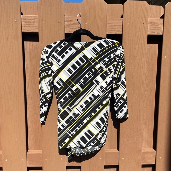 Geometric Alfani Blouse - Picture 5 of 5